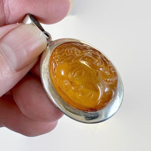 Amber Pendant, Carved, Cameo, Face, Lady, Vintage, Sterling Silver, Honey Amber - Picture 3 of 6